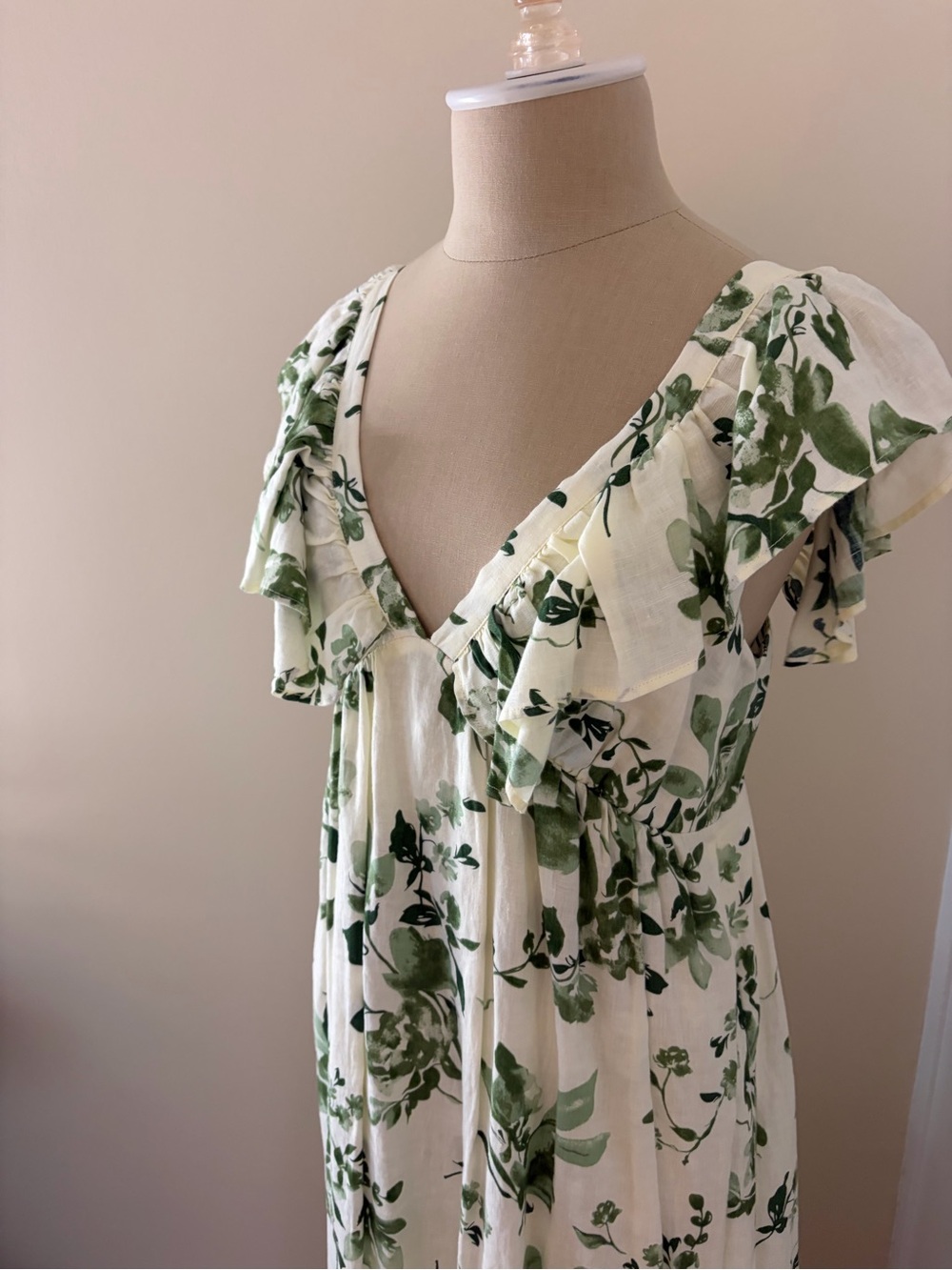 Elie Tahari Ivory Maxi Dress with Green Botanical Print